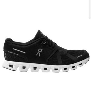 Like new on running cloud 5 black shoes!